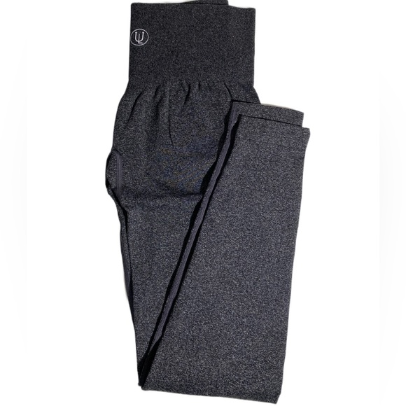 BLACK CONTOUR WORKOUT LEGGINGS - Picture 2 of 3